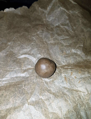 Гашиш из открошившихся частей 9 грамм гашиша