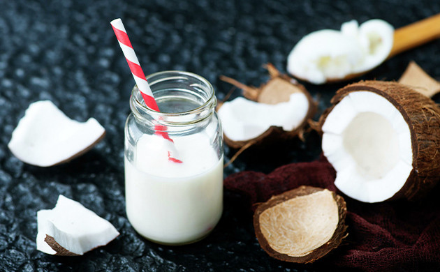 Баночка кокосового молока