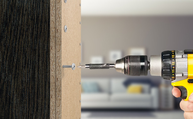 Уплотнение стенки доской ДСП