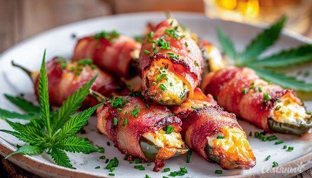 Канна-кухня: острые перцы халапеньо с ТГК и беконом Фаршированные халапеньо в беконе с канна-маслом