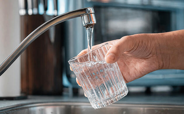 Способы избавления от хлора в воде Как удалить хлор из воды перед поливом